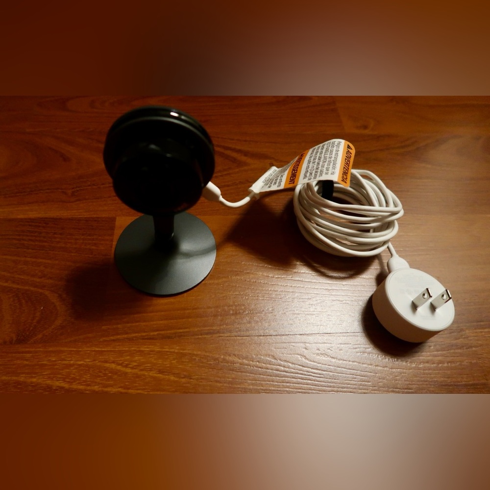 Nest Indoor Camera (1st Gen) - Picture 2 of 4